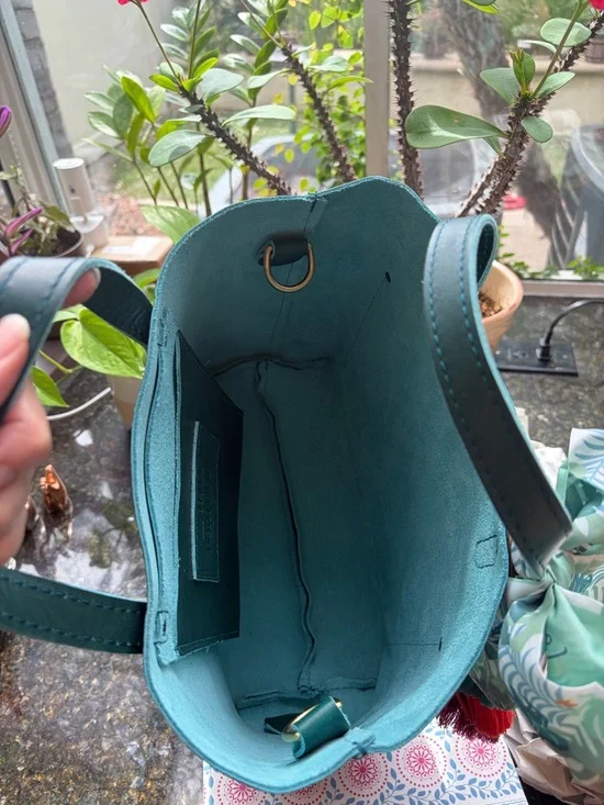 Portland Leather Caribbean Medium CB Tote - Retired 🏝️ - Picture 5 of 9